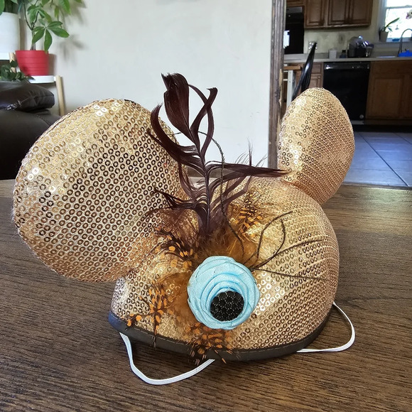Disney Park Authentic Mickey Mouse Ear Hat Gold Sequins & Feather One Size - Picture 3 of 8